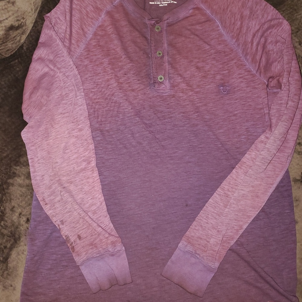 True Religion tee shirt